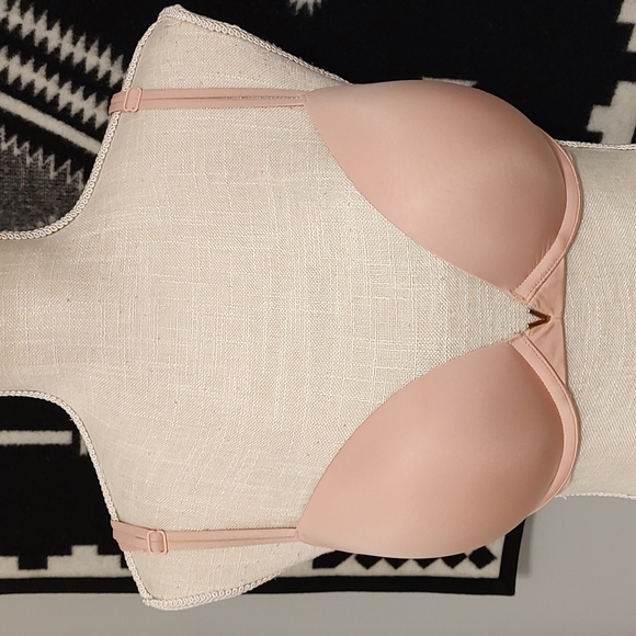 💕GUC Victoria's Secret Ladie's Infinity Flex Push Up Underwire, Baby Pink, 34D - Picture 2 of 12